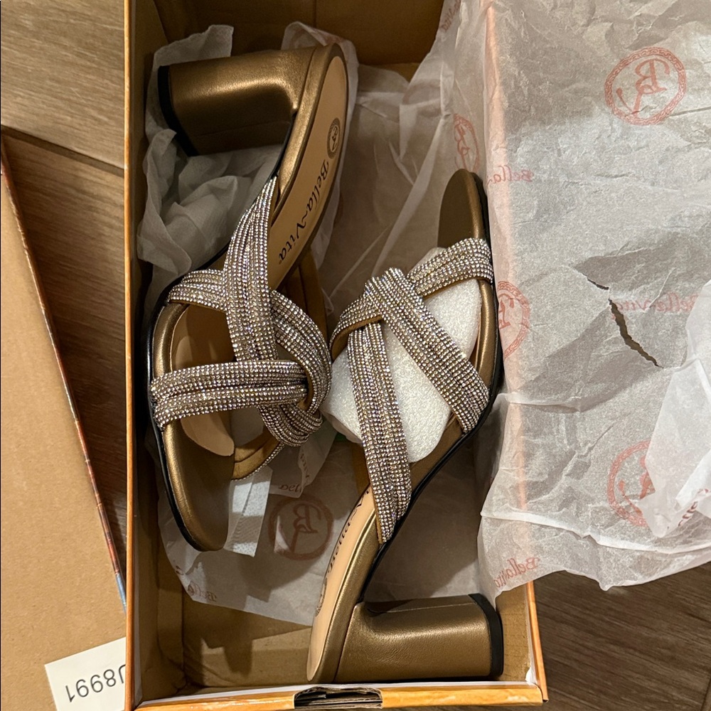 New Bella Vita Metallic BronE Crystal-Knot Block Heel Sandals Sz 5.5 - Picture 2 of 9